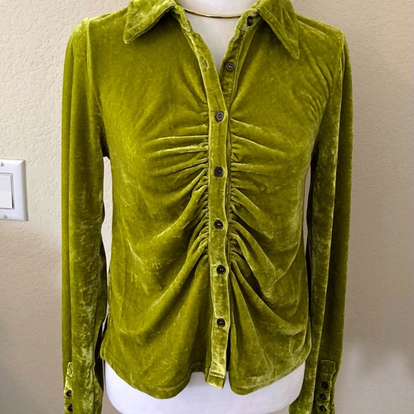 Gigio Tops - Neon Lime Crushed Velvet Button-Up Women's Shirt